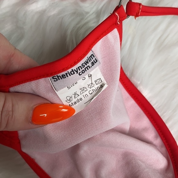 Red Bikini Top Size Small  Underwire - Picture 5 of 7